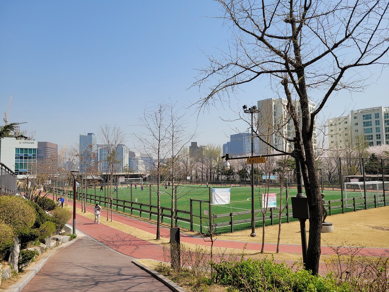 社交媒体往 社交媒体往